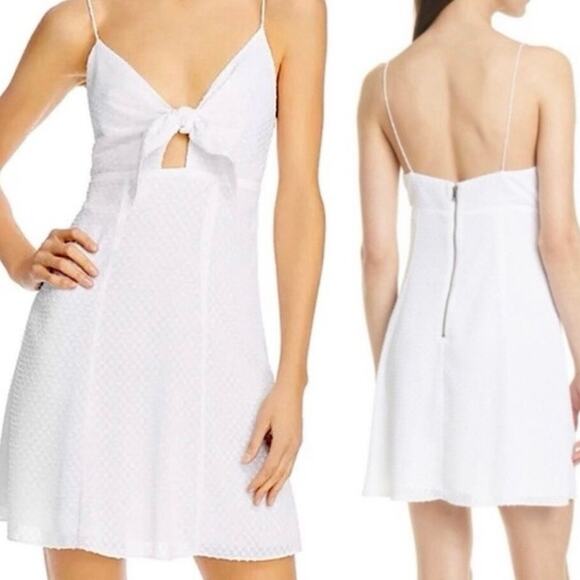Alice + Olivia Roe Bow Tie Cut Out Front Textured Cocktail Mini Dress White 10 - Picture 1 of 5